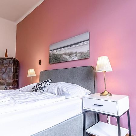 Lovely 1Br Apt. Near Akh Hospital Wenen Buitenkant foto